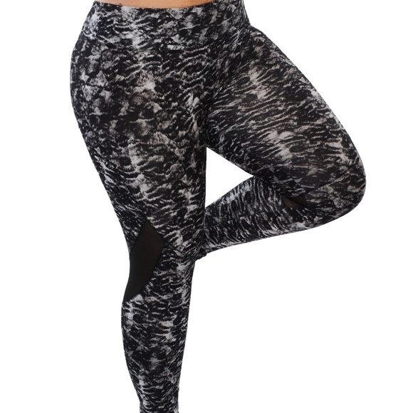 Super soft Leggings with mesh 02-04 - Picture 1 of 3